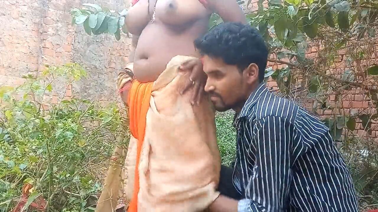 Indian Women Fucking In Outdoor Indian Porn Video 2023